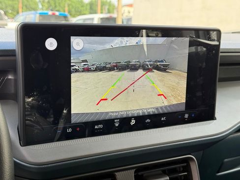 New 2025 Ford Maverick XL image 8