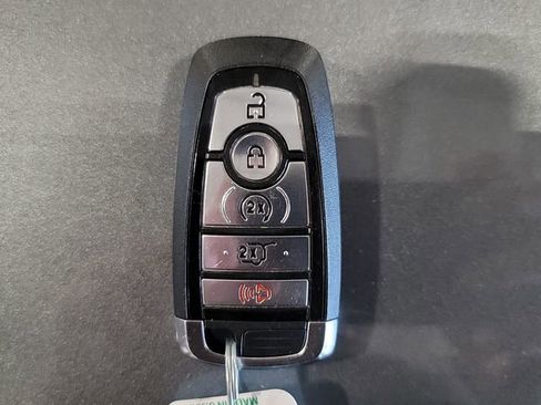 Used 2025 Ford Escape Platinum AWD/4WD image 26