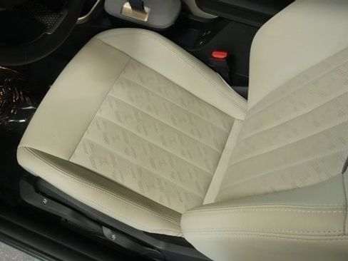 Certified 2025 MINI Cooper 2-Door Hardtop image 11