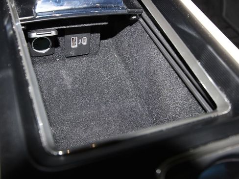 Used 2025 Lincoln Corsair Grand Touring w/ Towing Package image 18