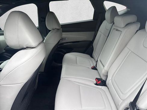 Certified 2025 Hyundai Tucson Limited image 16