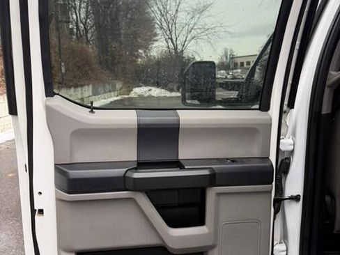 Used 2022 Ford F250 XL w/ Power Equipment Group image 29