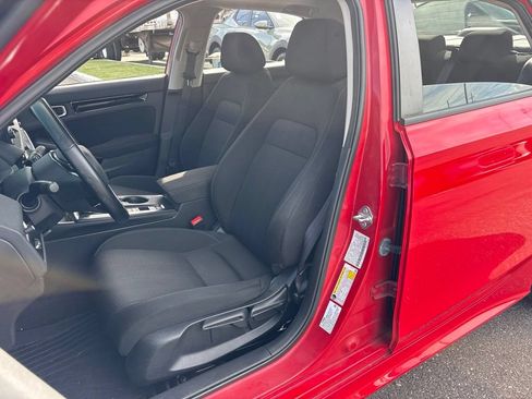 Used 2022 Honda Civic EX image 9