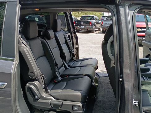 Used 2024 Honda Odyssey EX-L image 18