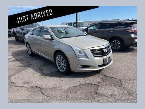 Used 2016 Cadillac XTS Luxury FWD image 1