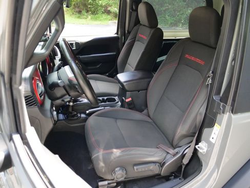 Used 2019 Jeep Wrangler Rubicon AWD/4WD image 3