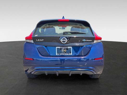 Used 2022 Nissan Leaf S FWD image 5