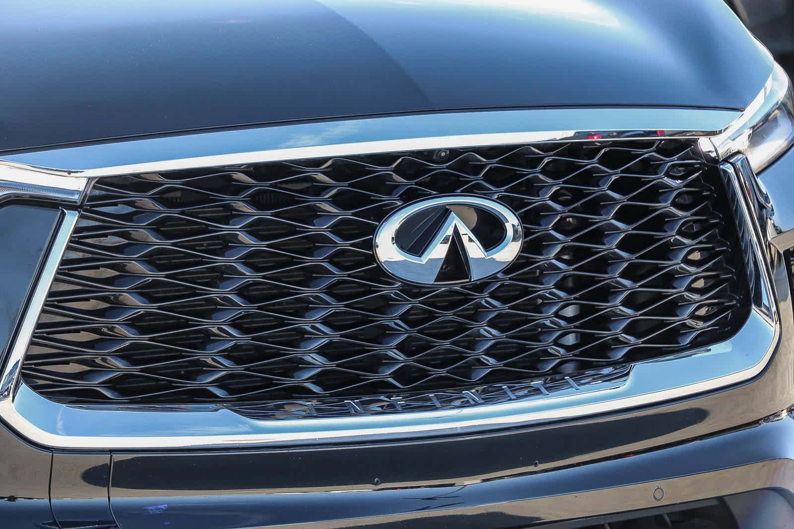 Used 2023 INFINITI QX60 Luxe w/ Cargo Package AWD/4WD image 5
