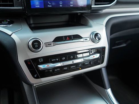 Used 2020 Ford Explorer XLT w/ Equipment Group 202A image 22