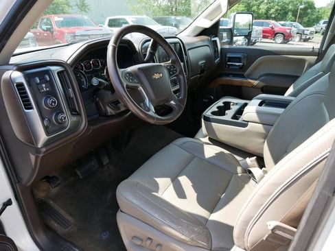 Used 2015 Chevrolet Silverado 1500 LTZ w/ LTZ Plus Package AWD/4WD image 15