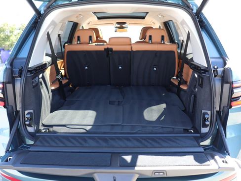 Used 2026 BMW X7 xDrive40i image 8