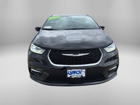 Used 2025 Chrysler Pacifica Select FWD image 7