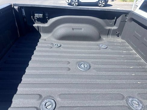 Used 2022 RAM 2500 Limited AWD/4WD image 7