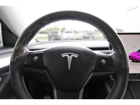 Used 2023 Tesla Model 3 Standard Range RWD image 16