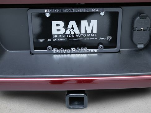 Used 2024 RAM 1500 Laramie AWD/4WD image 37