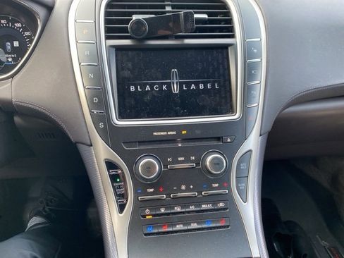 Used 2016 Lincoln MKX Black Label w/ Technology Package image 28