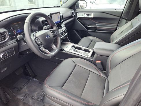 Certified 2022 Ford Explorer ST-Line w/ Class IV Trailer Tow Package image 11