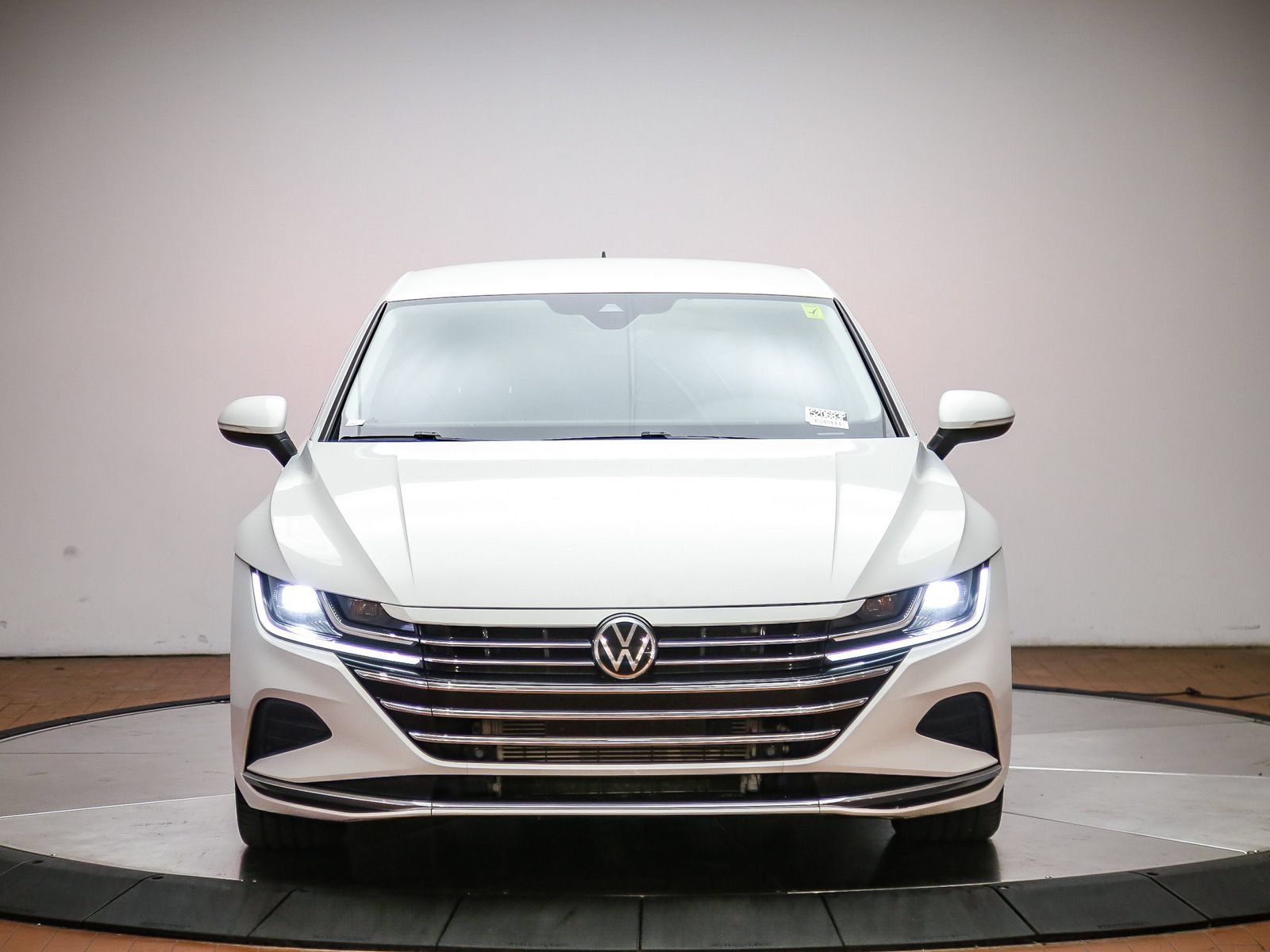 Used 2021 Volkswagen Arteon SE FWD image 7