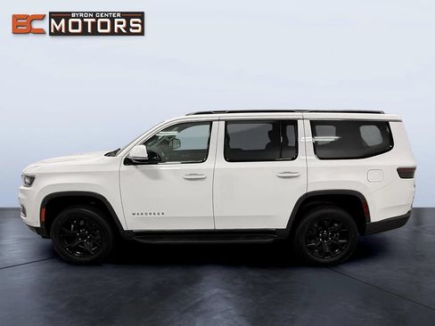 Used 2022 Jeep Wagoneer Series II w/ Convenience Group I AWD/4WD image 5