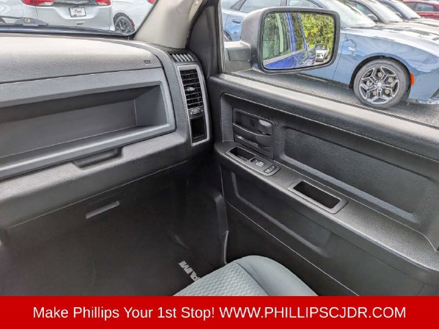 Used 2019 RAM 1500 Express RWD image 15