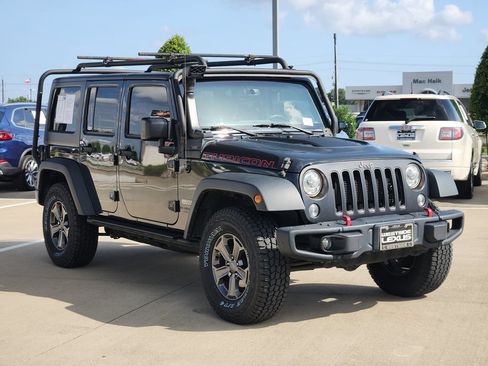Used 2017 Jeep Wrangler Unlimited Rubicon AWD/4WD image 3