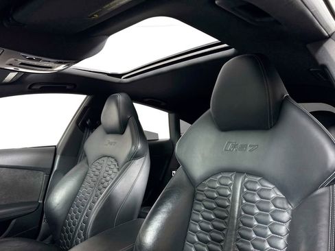 Used 2016 Audi RS 7 Prestige w/ Driver Assistance Package image 28