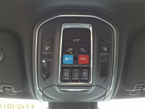 New 2026 Jeep Cherokee Overland image 23