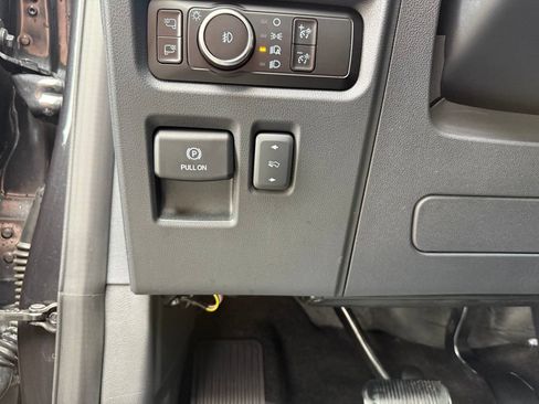 Used 2023 Ford Expedition Platinum AWD/4WD image 9
