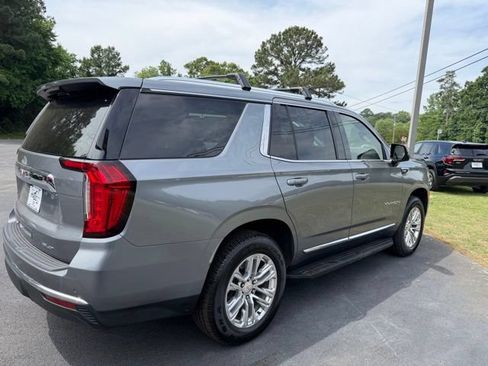 Used 2022 GMC Yukon SLT w/ SLT Premium Package AWD/4WD image 5