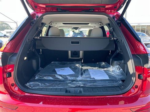 New 2025 Mitsubishi Outlander SE image 28