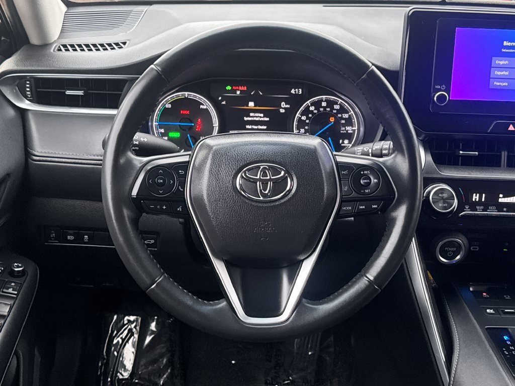 Used 2023 Toyota Venza LE AWD/4WD image 14