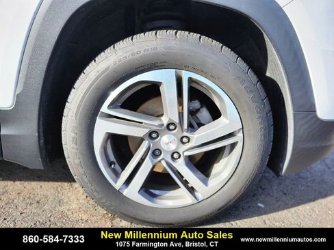 Used 2019 GMC Terrain SLT w/ Preferred Package image 14