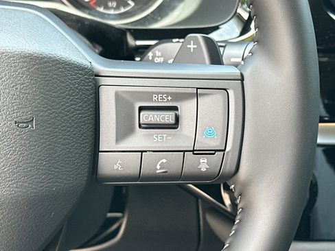 New 2026 Nissan Pathfinder SV w/ SV Premium Package FWD image 27