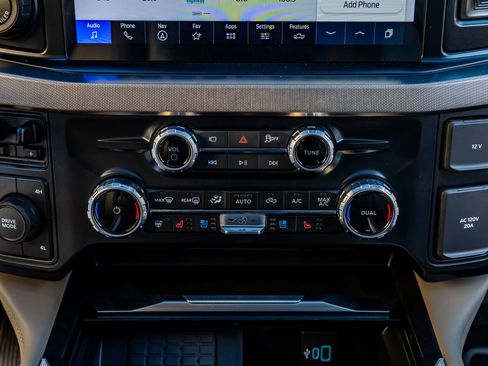 Used 2026 Ford F450 Platinum w/ Platinum Plus Package image 28