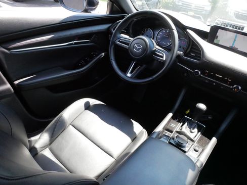 Used 2019 MAZDA MAZDA3 Hatchback FWD image 9