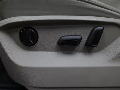 Used 2019 Volkswagen Atlas SE FWD image 31