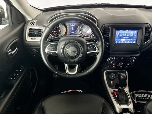 Used 2019 Jeep Compass Latitude w/ Cold Weather Group AWD/4WD image 23