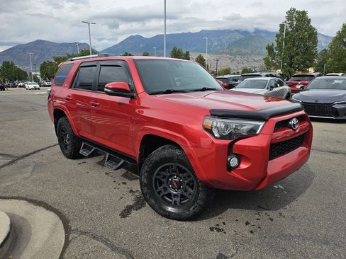 Used 2019 Toyota 4Runner SR5 Premium AWD/4WD image 3