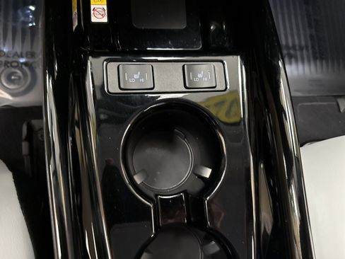 Used 2022 Toyota Prius XLE w/ Advanced Technology Package image 48