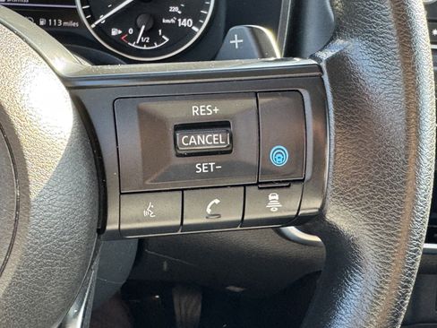 Used 2024 Nissan Rogue SV image 17