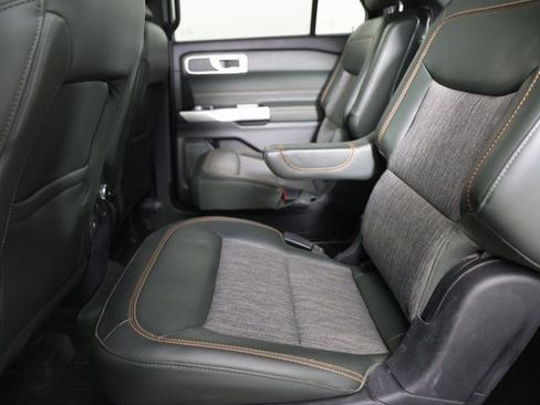 Used 2022 Ford Explorer Timberline image 9