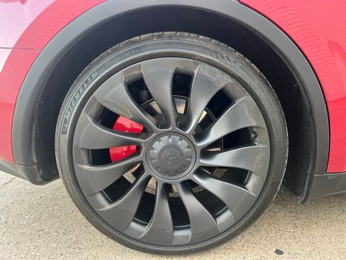 Used 2023 Tesla Model Y Performance AWD/4WD image 20