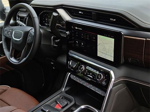 New 2025 GMC Sierra 2500 Denali Ultimate image 7