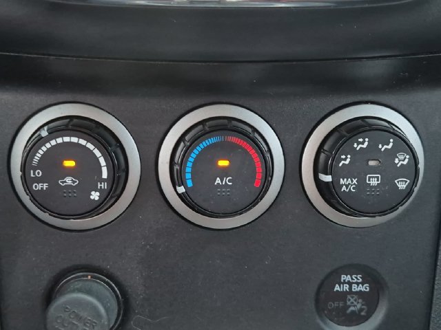 Used 2011 Nissan Rogue S AWD/4WD image 23