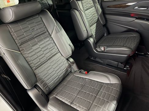 Certified 2024 Cadillac Escalade ESV Premium Luxury Platinum AWD/4WD image 53
