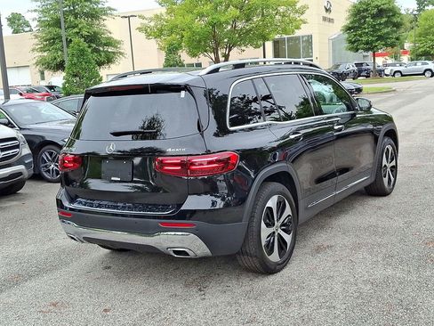 Used 2024 Mercedes-Benz GLB 250 4MATIC image 6