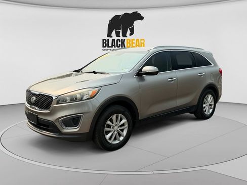 Used 2016 Kia Sorento FWD w/ LX Convenience Package image 7