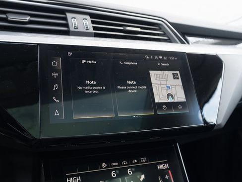 Certified 2024 Audi Q8 e-tron Premium Plus w/ Premium Plus Package image 24