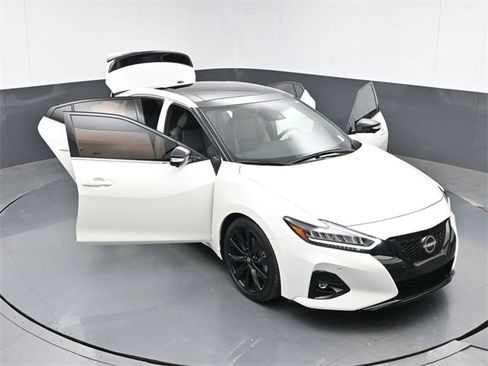 Used 2023 Nissan Maxima SR w/ Sport Mat Group image 50
