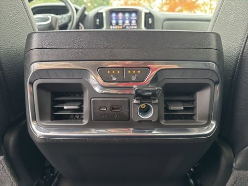 Used 2023 GMC Sierra 3500 Denali image 56